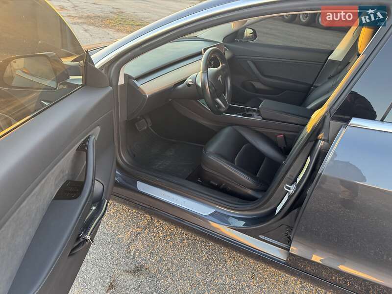 Седан Tesla Model 3 2019 в Мироновке