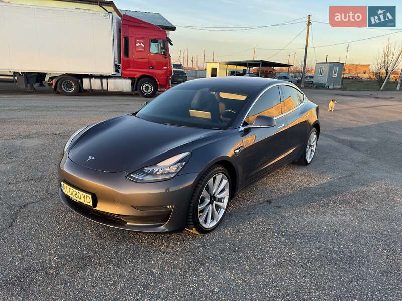 Седан Tesla Model 3 2019 в Мироновке