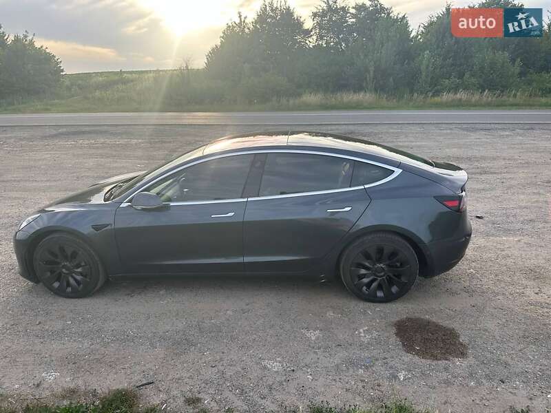 Седан Tesla Model 3 2018 в Луцьку фото 3 Седан Tesla Model 3 2018 в Луцьку