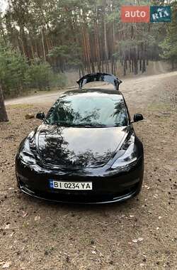 Седан Tesla Model 3 2021 в Полтаві