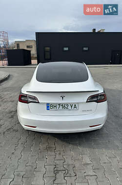 Седан Tesla Model 3 2021 в Одесі