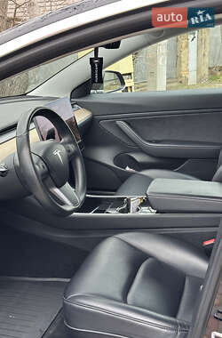 Седан Tesla Model 3 2018 в 