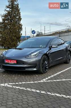 Седан Tesla Model 3 2023 в Львові