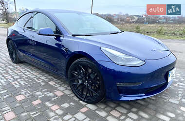 Седан Tesla Model 3 2022 в Рівному