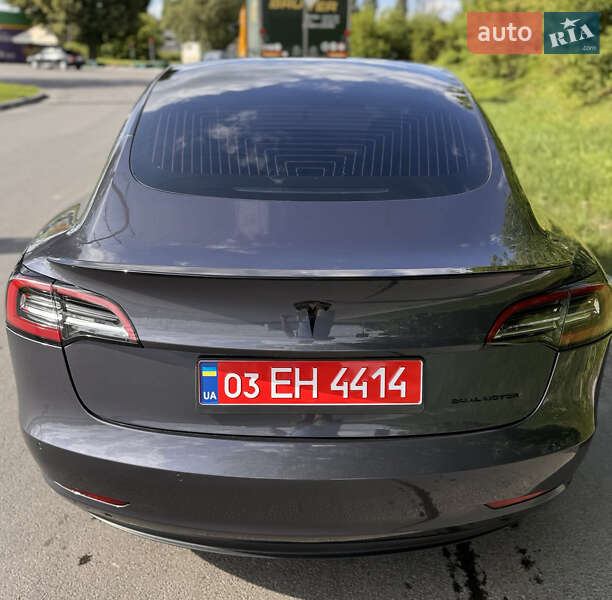 Седан Tesla Model 3 2019 в Одесі