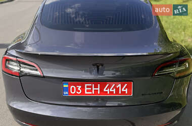 Седан Tesla Model 3 2019 в 