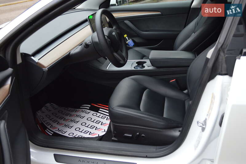 Седан Tesla Model 3 2022 в Львові фото 13 Седан Tesla Model 3 2022 в Львові