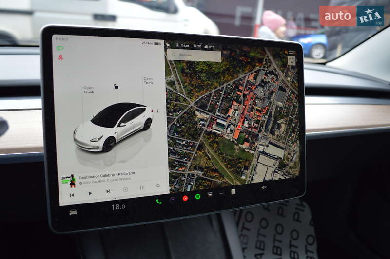 Седан Tesla Model 3 2022 в Львові фото 23 Седан Tesla Model 3 2022 в Львові