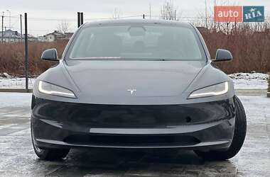 Седан Tesla Model 3 2024 в Луцьку