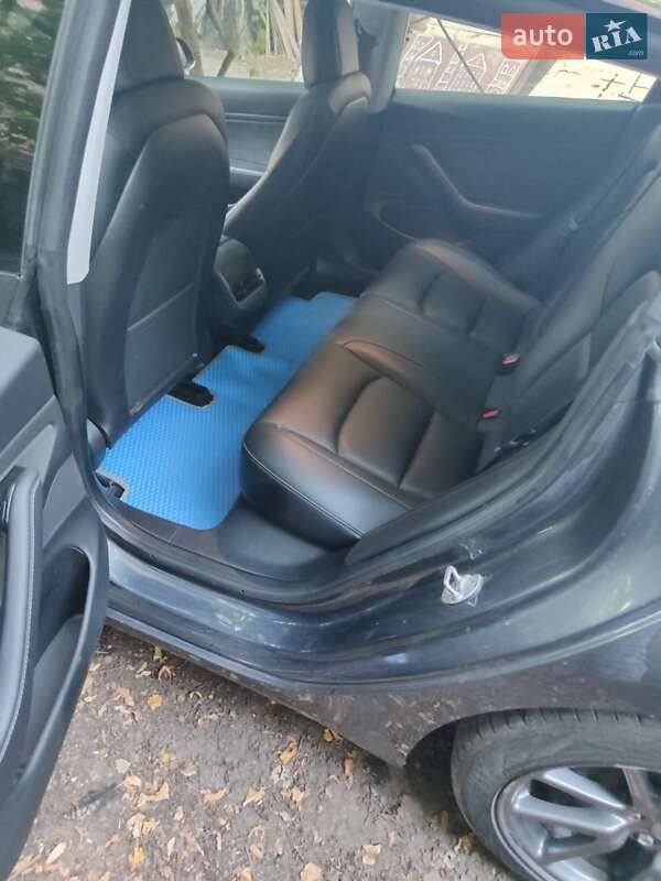 Седан Tesla Model 3 2018 в Харкові