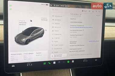 Седан Tesla Model 3 2018 в Тульчині