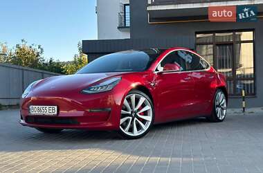 Седан Tesla Model 3 2018 в Шумську