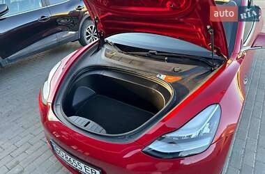 Седан Tesla Model 3 2018 в Шумске