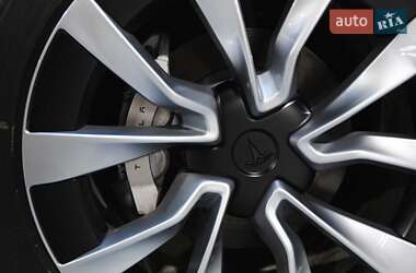 Седан Tesla Model 3 2024 в 