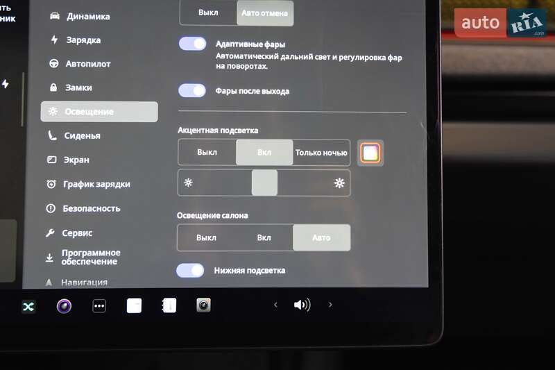 Седан Tesla Model 3 2024 в Луцьку