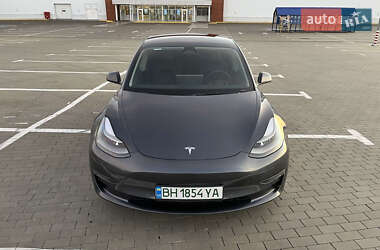 Седан Tesla Model 3 2022 в Одессе