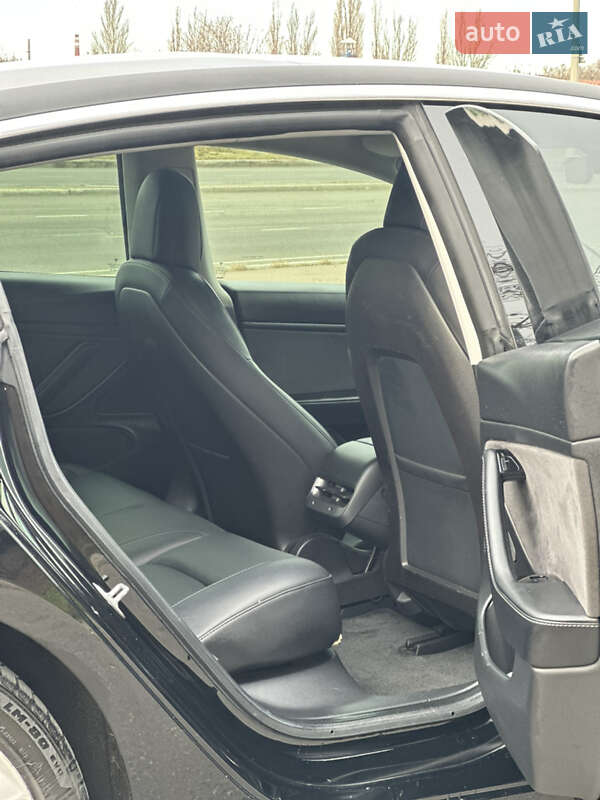 Седан Tesla Model 3 2020 в Одессе