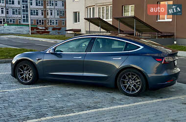 Седан Tesla Model 3 2019 в Вінниці