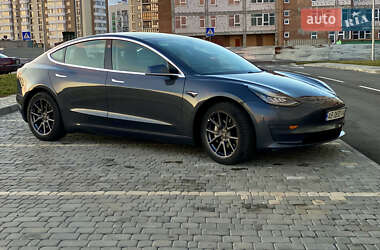 Седан Tesla Model 3 2019 в Вінниці