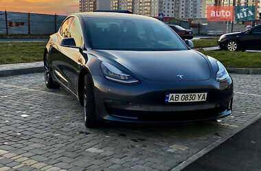 Седан Tesla Model 3 2019 в Вінниці