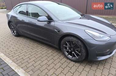 Седан Tesla Model 3 2021 в Владимире