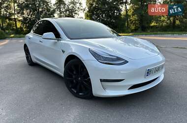 Седан Tesla Model 3 2019 в Миргороді