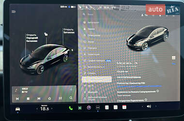 Седан Tesla Model 3 2018 в Житомирі