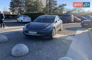 Седан Tesla Model 3 2020 в 