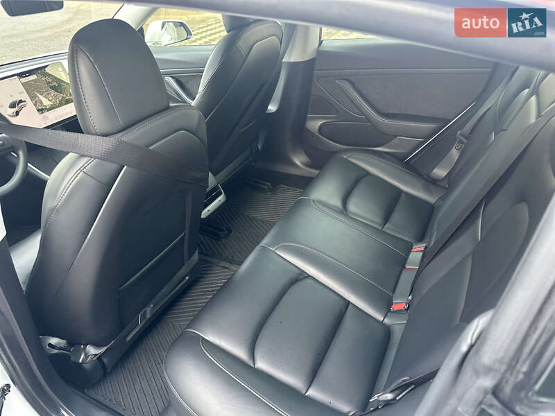 Седан Tesla Model 3 2020 в Николаеве