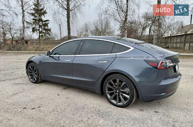 Седан Tesla Model 3 2019 в 