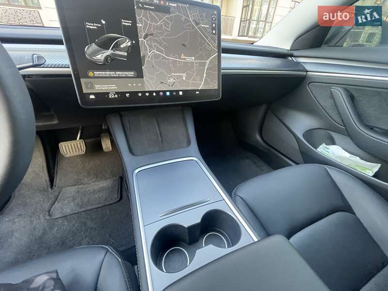Седан Tesla Model 3 2022 в Киеве