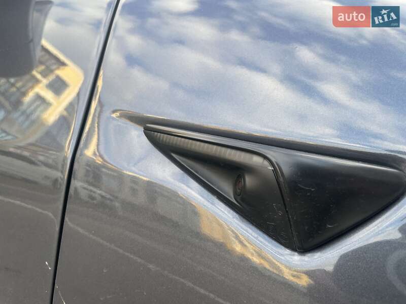 Седан Tesla Model 3 2022 в Киеве