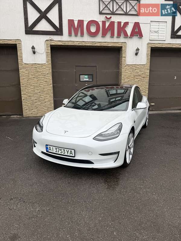 Седан Tesla Model 3 2018 в Харькове