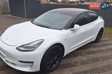 Седан Tesla Model 3 2018 в Києві