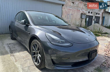 Седан Tesla Model 3 2022 в Дрогобичі