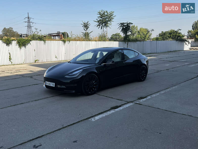 Седан Tesla Model 3 2019 в Одессе