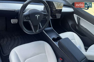 Седан Tesla Model 3 2019 в Одессе