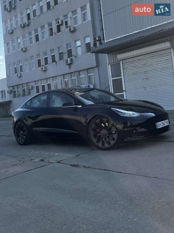 Седан Tesla Model 3 2019 в Одессе