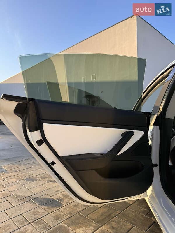 Седан Tesla Model 3 2019 в Луцьку фото 24 Седан Tesla Model 3 2019 в Луцьку