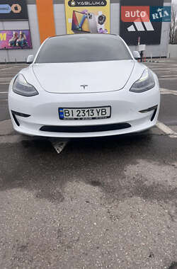 Седан Tesla Model 3 2021 в Полтаві