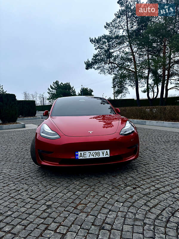 Седан Tesla Model 3 2020 в Днепре
