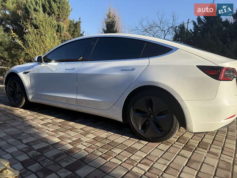 Седан Tesla Model 3 2019 в Днепре