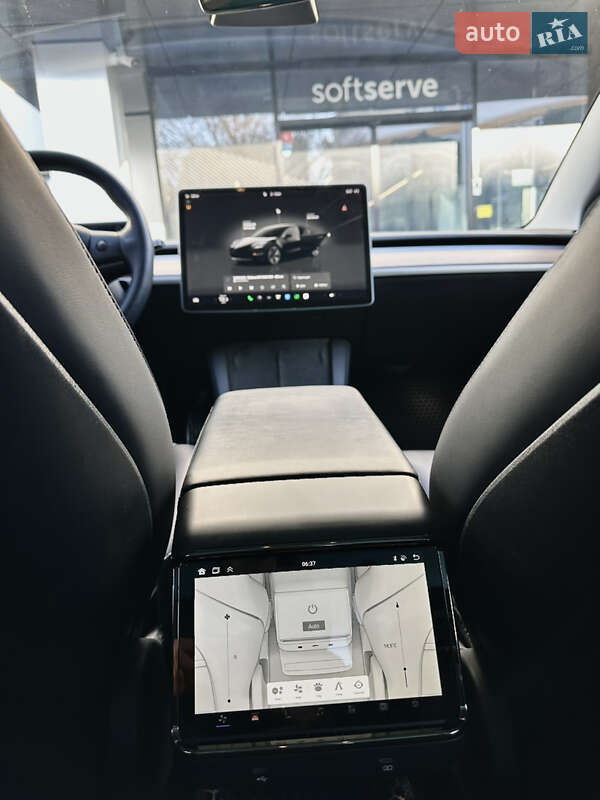 Седан Tesla Model 3 2022 в Киеве фото 15 Седан Tesla Model 3 2022 в Киеве
