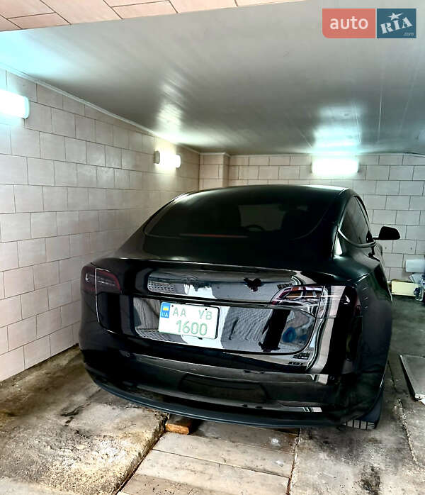 Седан Tesla Model 3 2022 в Киеве фото 29 Седан Tesla Model 3 2022 в Киеве