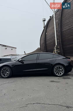 Седан Tesla Model 3 2021 в 