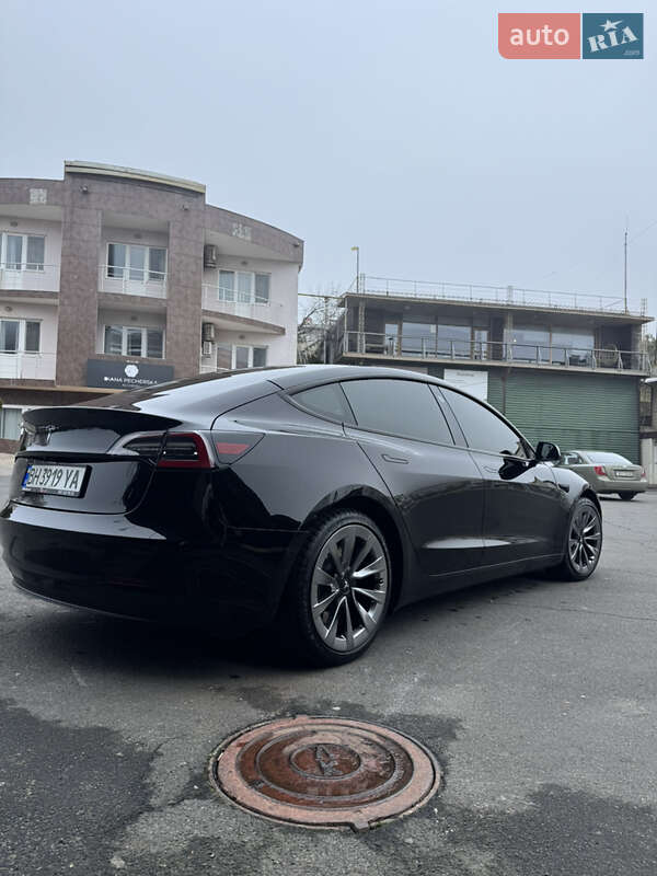 Седан Tesla Model 3 2021 в Одесі