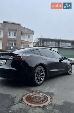 Седан Tesla Model 3 2021 в 