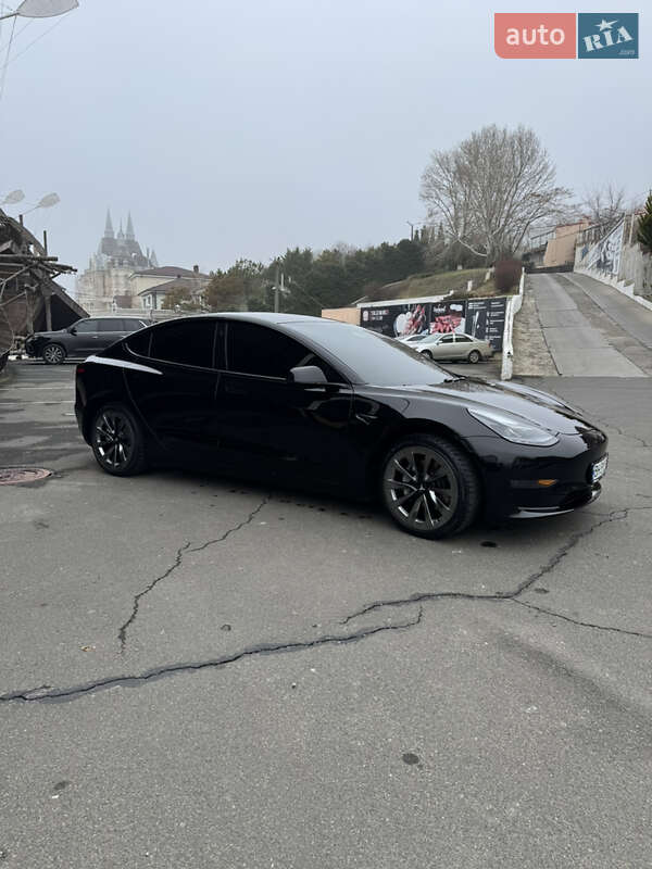 Седан Tesla Model 3 2021 в Одесі