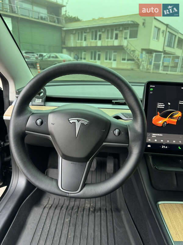 Седан Tesla Model 3 2021 в Одесі