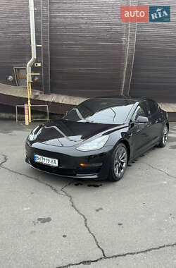 Седан Tesla Model 3 2021 в 